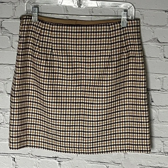 LOFT Houndstooth Mini Skirt in Black and Tan - Picture 4 of 5